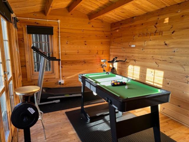 Netflix Home Jacuzzi Gym Fast Wifi Ps5 Free Parking 2 Spaces Hereford Exteriér fotografie