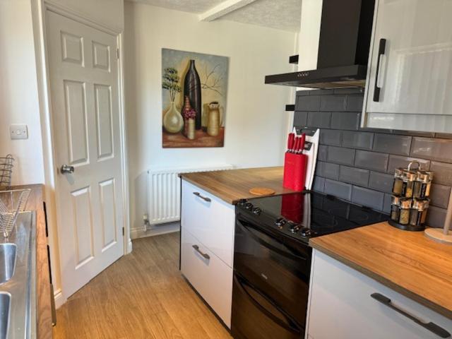 Netflix Home Jacuzzi Gym Fast Wifi Ps5 Free Parking 2 Spaces Hereford Exteriér fotografie